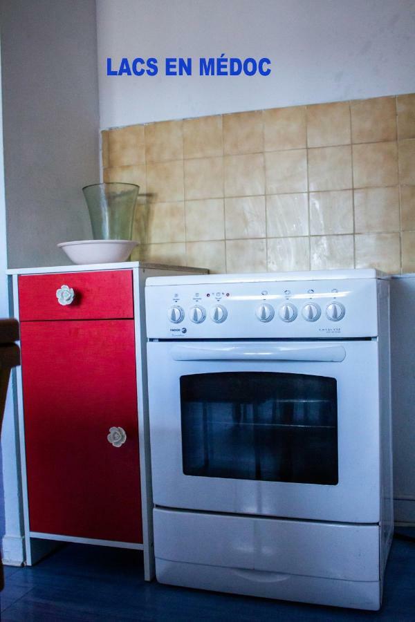 Bureaux Appartements Lesparre Medoc Exterior foto
